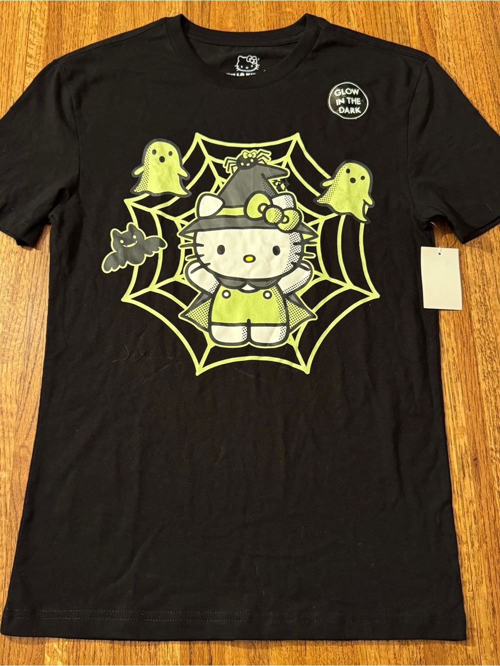 NWT Hello Kitty Glow-in-the-Dark Halloween Tee, size XS